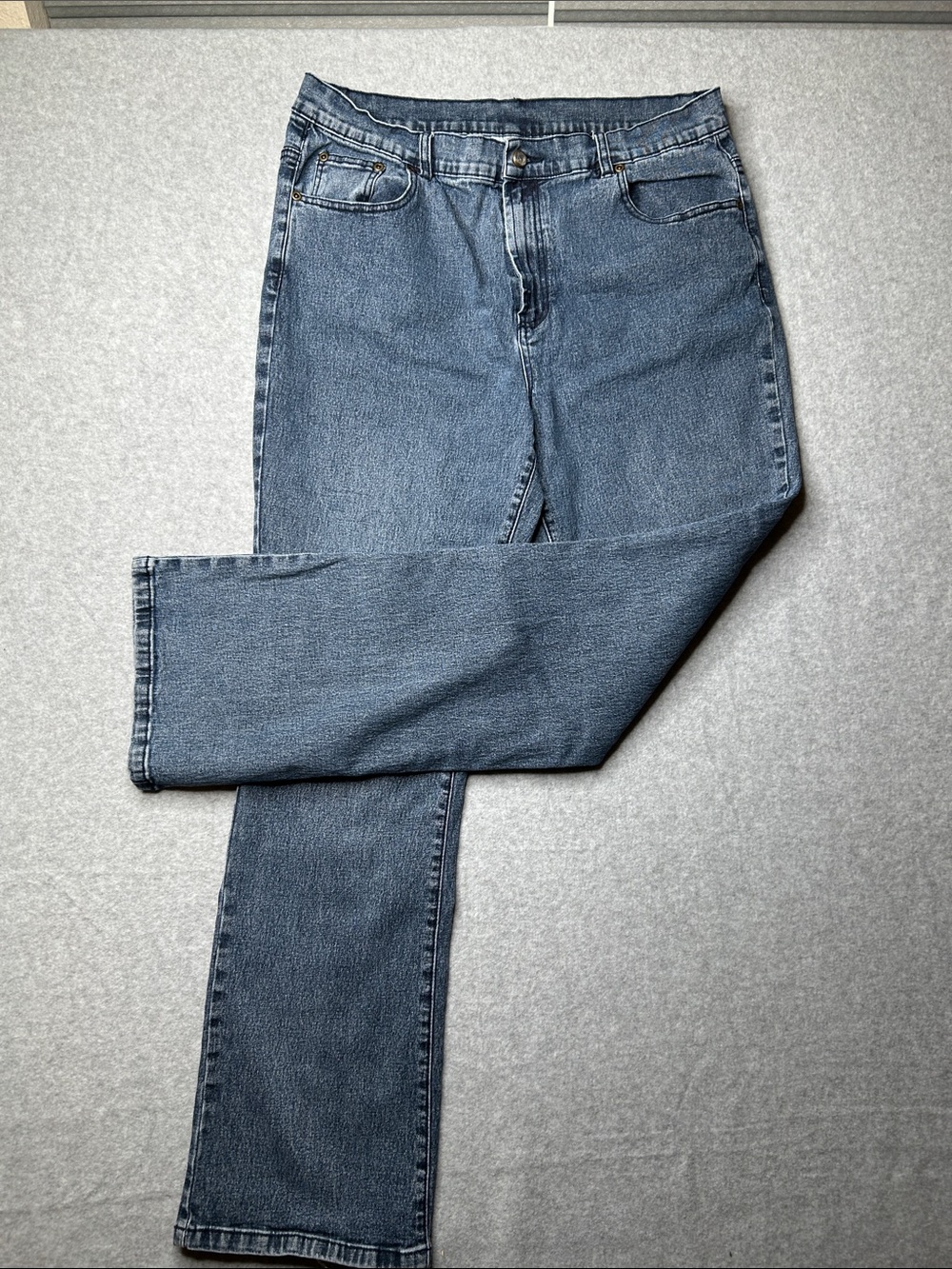 Diane Gilman Straight-Leg Jeans in Medium Blue Wash